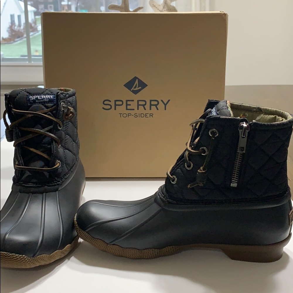 NWT SPERRY Saltwater Quilt Nylon Black Boots!!!!